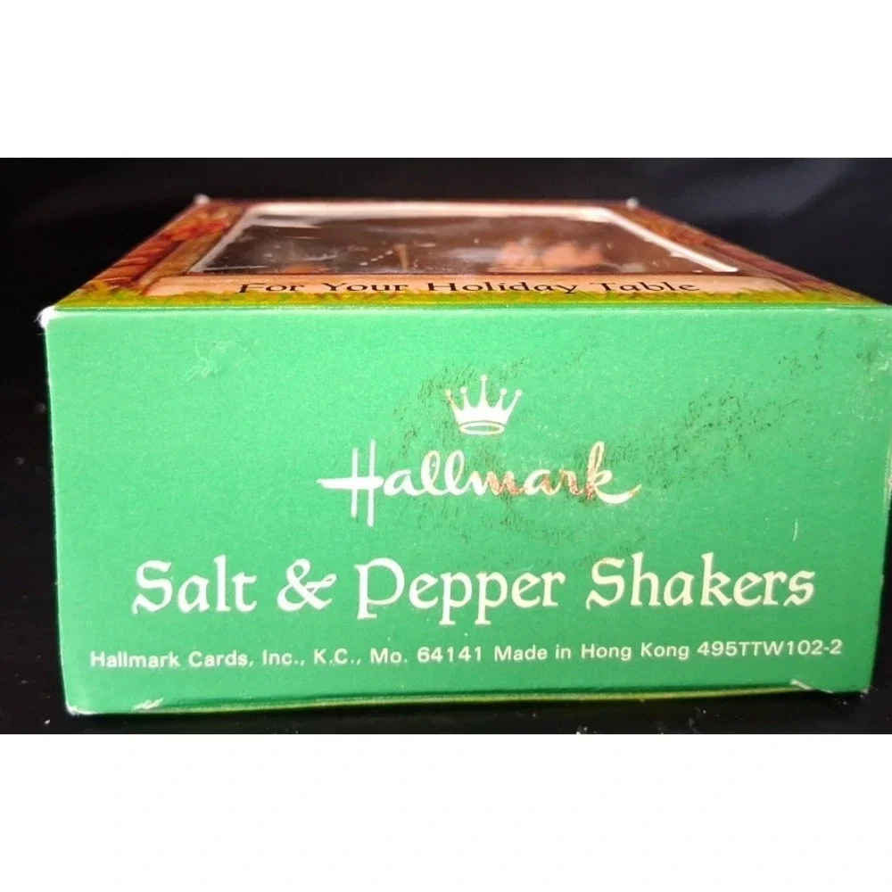 Vintage Hallmark Thanksgiving Pilgrim Salt & Pepper Shakers in Original Box